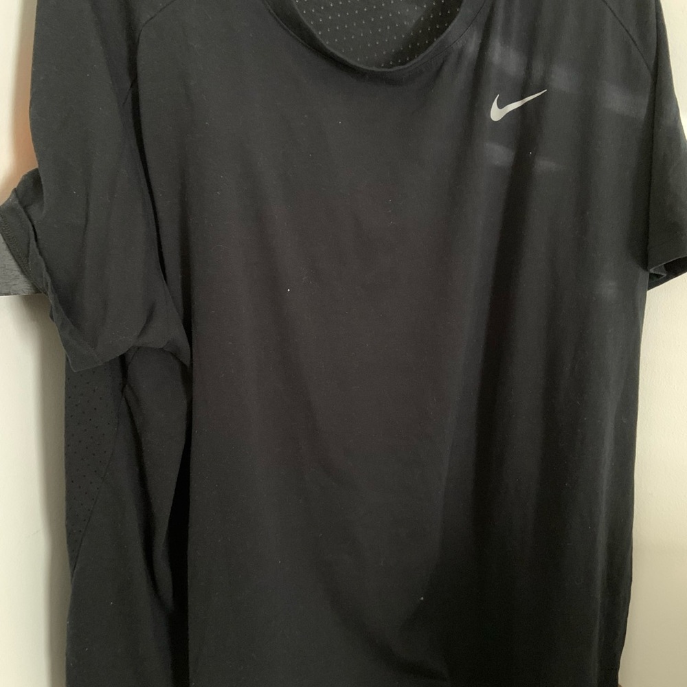 Nike Black Women’s Short Sleeve Top